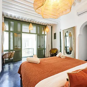 Dar Nakous Riad